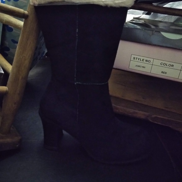 Splash Chunky Heeled Suede like Boots - Picture 5 of 7